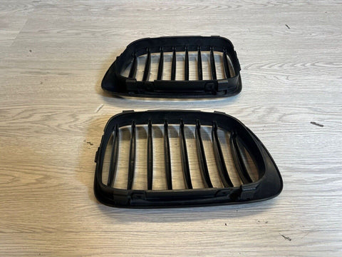 01-06 BMW E46 M3 Front Kidney Grilles Matte Black