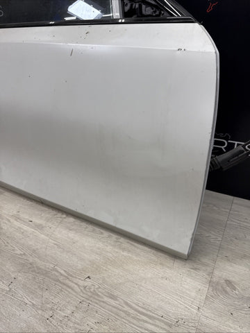 (PICKUP ONLY) BMW 21-26 G20 330 G80 M3 Sedan Front Right Passenger Door Shell