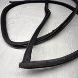 92-99 BMW E36 M3 323 325 328 Front Driver Door Weather Strip Seal Coupe Black *