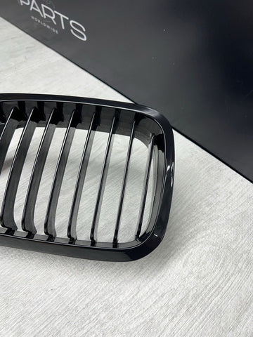 BMW 01-06 E46 M3 Front Kidney Grilles Gloss Black Set