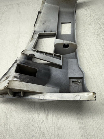 01-06 BMW E46 M3 RIGHT PASSENGER FRONT BUMPER COVER GUARD BRACKET 2695248