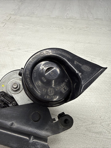 BMW 00-06 E46 323 325 328 330 M3 High/Low Tone Horn OEM
