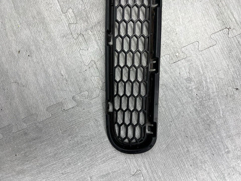 Genuine BMW 08-13 E92 E93 M3 Rear Bumper Center Grill 8040877 OEM