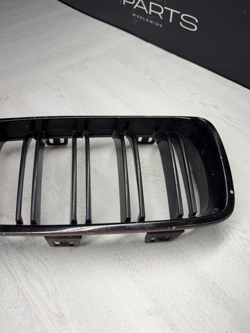 BMW 15-20 F80 F82 F83 M3 M4 Right Passenger Bumper Kidney Grille OEM *Painted