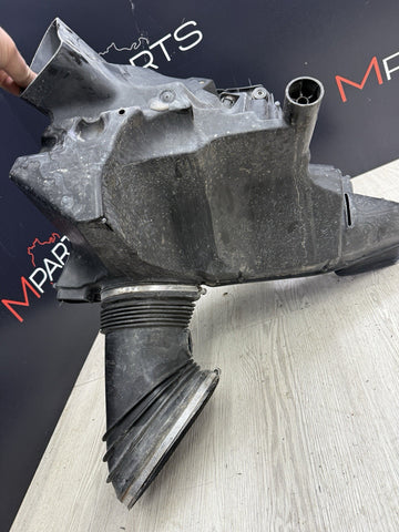 08-13 OEM BMW E90 E92 E93 M3 Engine S65 Airbox Air Intake Cleaner Muffler *Crack