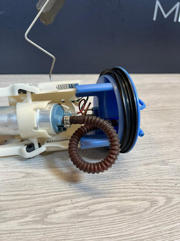 01-06 BMW E46 M3 S54 Engine Main Right Fuel Pump