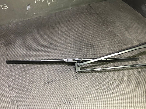 Pair Front Left Right Windshield Wiper Arms Blades 19-23 Ferrari F8 Tributo