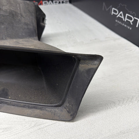 08-13 BMW M3 E90 E92 E93 Front Right Transmission Oil Cooler Duct OEM 7900824
