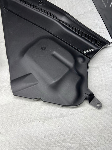 15-20 BMW F80 F82 F83 M3 M4 WINDSHIELD WIPER COWL COVERS TRIM PANELS 8059697