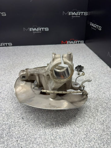 BMW 1 2 Series F70 F74 Driver O/S Right Front Wheel Carrier Hub OEM 6890172