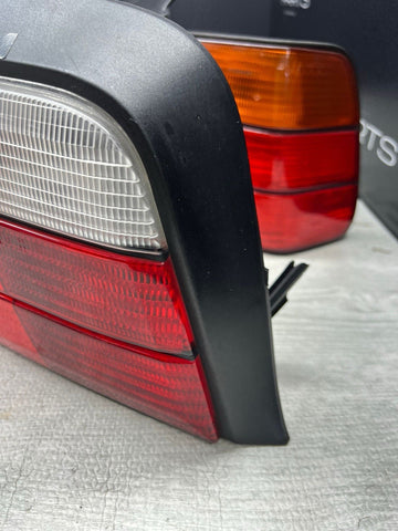 BMW 3 Series E36 M3 94-99 4dr Sedan Rear Amber Tail Lights Lamps Set OEM