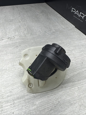 01-03 E46 M3 BMW ECU FUSE BOX FAN BLOWER E38 E39 E46 E53 X5 Z4 E85 E86 (3 PIN)