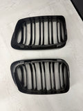 BMW 01-06 E46 M3 Front Kidney Grilles Gloss Black Set Double Slotted