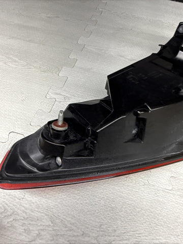 BMW 20-24 G22 G82 430i M4 Right Passenger Tail Light OEM 7477606