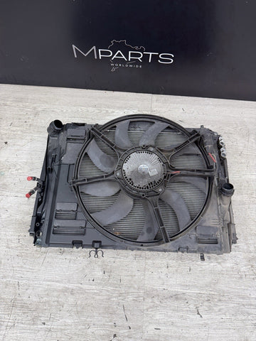 BMW E90 E92 E93 M3 08-13 ENGINE RADIATOR + COOLING FAN & SHROUD
