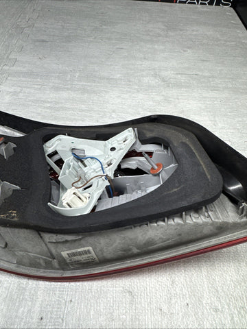07-10 OEM BMW E93 335i M3 Convertible Rear Passenger Side Outer Tail Light