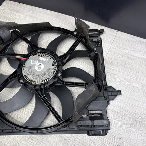 15-20 OEM BMW F80 F82 F83 M3 M4 Electric Radiator Cooling Fan w/Shroud *Notes*