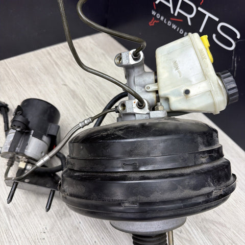01-02 BMW E46 M3 S54 Abs Brake Booster Servo Unit LHD 2228985