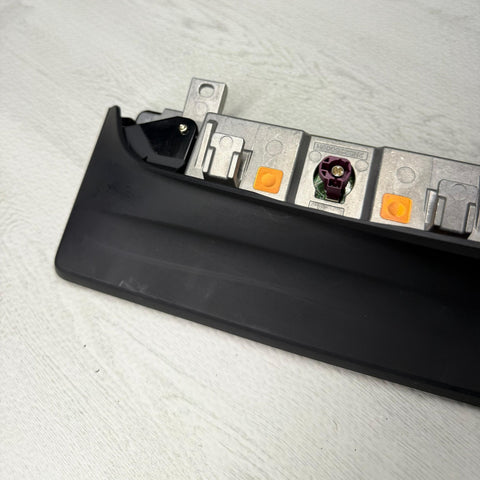 14–17 BMW F20/F21/F22/F23/F87 Central Info Screen Display LK CID8.8″ OEM 9385202