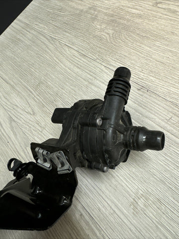 21-24 BMW G80 M3 Heater Control Valve 8840614-01 OEM