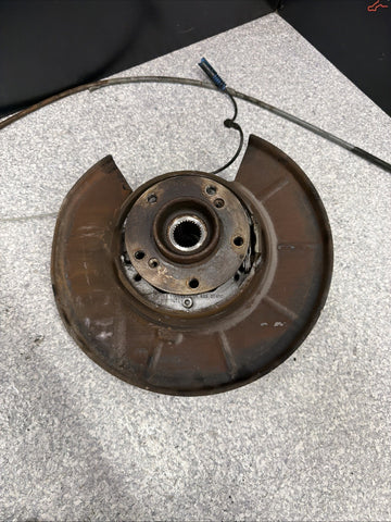 BMW E39 M5 2000-2003 OEM REAR RIGHT PASSENGER SPINDLE KNUCKLE HUB ASSY