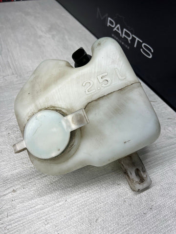 BMW OEM E36 M3 Z3 WINDSHIELD WIPER WASHER TANK 2.5L RESERVOIR M3 328 325