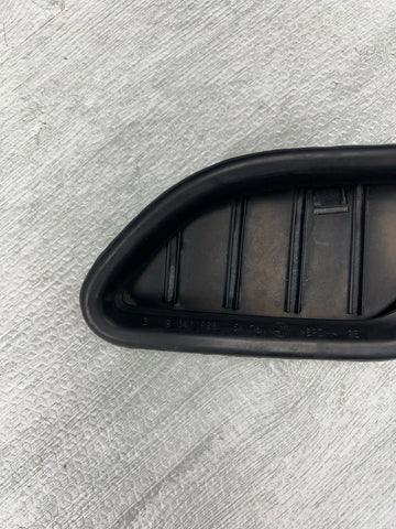 BMW E90 E92 E93 M3 08-13 Hood Scoop Seal Right Passenger 8041988