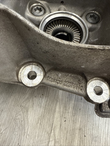 BMW 20-25 F96 X6M REAR RIGHT PASSENGER SIDE SPINDLE KNUCKLE HUB