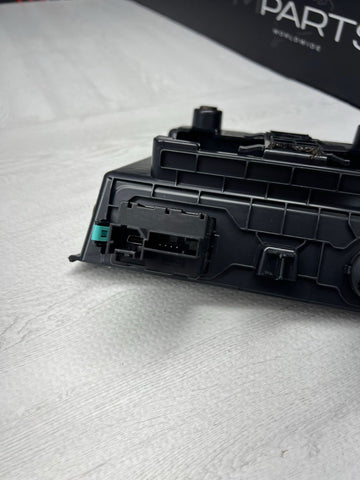 2024-2025 FORD MUSTANG GT CENTER CONSOLE WIRELESS CHARGER PHONE COVER PANEL OEM