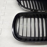 08-13 BMW E90 E92 E93 M3 Front Kidney Grilles Gloss Black