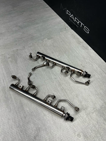 16-25 BMW F90 F91 F92 F93 M5 M8 S63 ENGINE FUEL INJECTOR RAILS