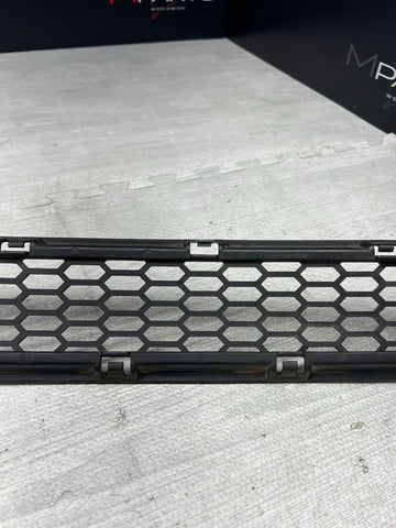 Genuine BMW 3-Series E92 E93 M3 LCI Rear Bumper Center Grill 8040877 OEM