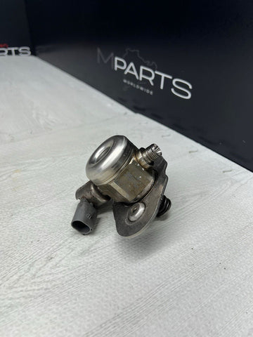 2010–2018 BMW 5 6 7 Series X5 X6 V8 Engine High Pressure Fuel Pump OEM 7599865