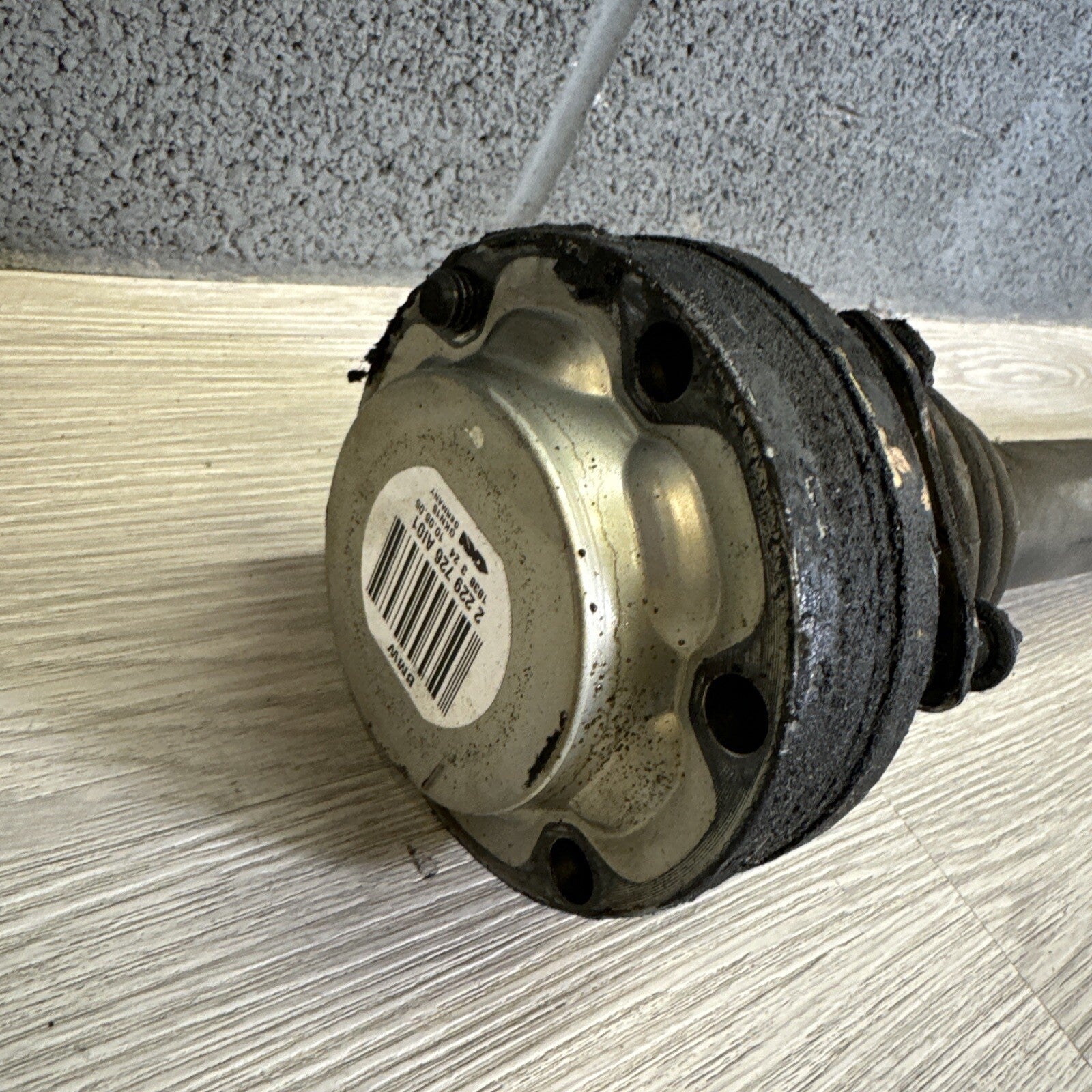 Ｍ3。。 01-06 BMW E46 M3 Right Passenger Rear Axle CV Shaft OEM