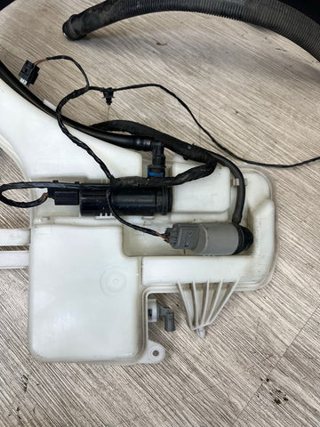 08-13 BMW E92 E93 M3 FRONT WINDSHIELD WASHER FLUID RESERVOIR TANK OEM