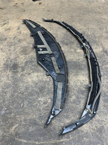15-20 Ferrari 488 Dash Defrost Vents 831150