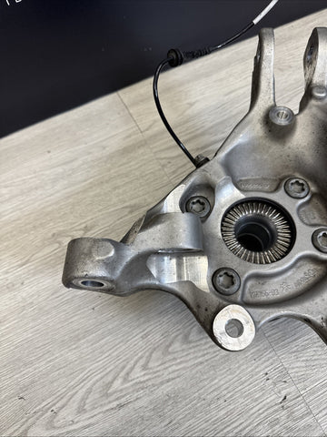 21-24 BMW G80 G82 G83 G87 M2 M3 M4 Rear Suspension Right Knuckle Hub Spindle