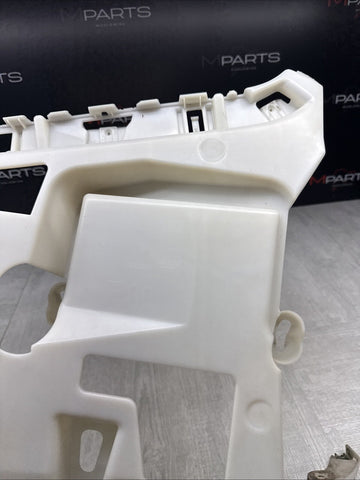 15-20 BMW F80 M3 Sedan Guide Guard Bracket Bumper Side Left 8055983 OEM