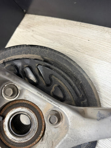 24-25 FORD MUSTANG REAR LEFT DRIVER SIDE SPINDLE KNUCKLE HUB OEM PR3C-5B759-AB