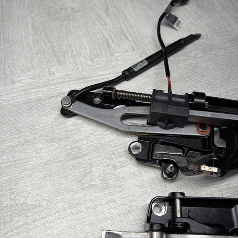 01-06 BMW E46 325 330 M3 - Convertible Top Latches Motors  - 7031361 7031362 OEM