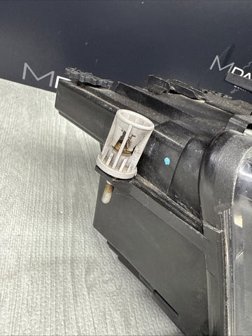BMW 02-06 E46 M3 RIGHT HEADLIGHT XENON  1305621772 OEM *Broken Top Tab