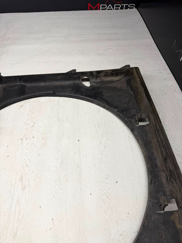 94-99 BMW E36 328iC Engine Radiator Cooling Fan Motor Shroud OEM 1723031