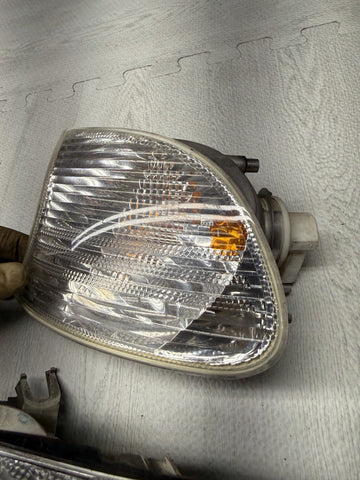 02-06 BMW E46 325 328 M3 Clear Corner Lights Tail Lamps 6919651 6919652 *Notes*