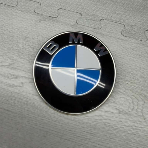 15-20 BMW F82 m4 Bonnet Badge Hood Emblem OEM 8132375