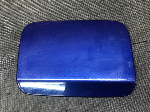 BMW E90 M3 REAR FUEL GAS FILLER CAP COVER DOOR LID BRACKET INTERLAGOS BLUE