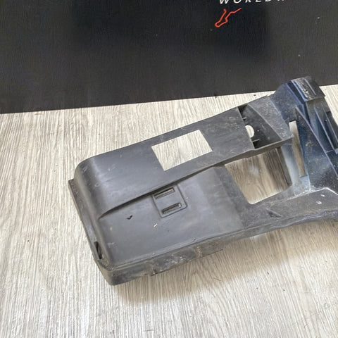 01-06 BMW E46 M3 LEFT DRIVER FRONT BUMPER COVER GUARD BRACKET 2695247