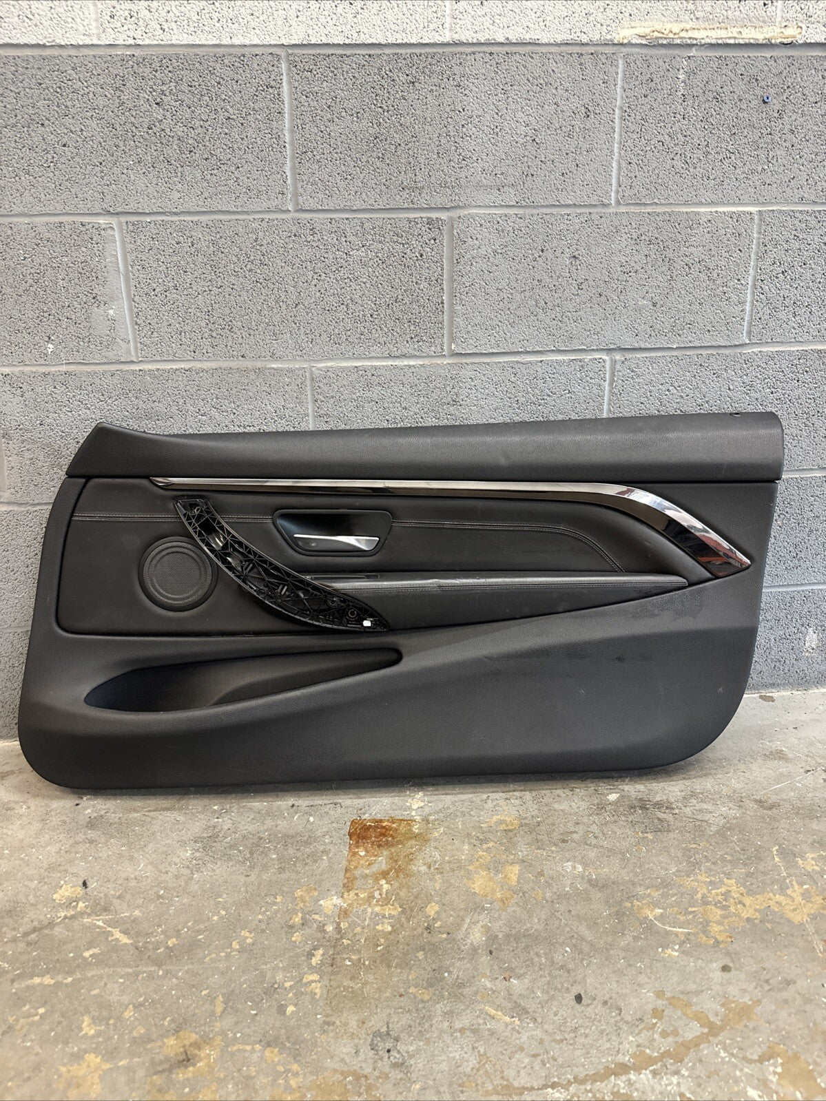15-20 BMW F82 F83 M4 S55 Front Right Passenger Black Leather Door