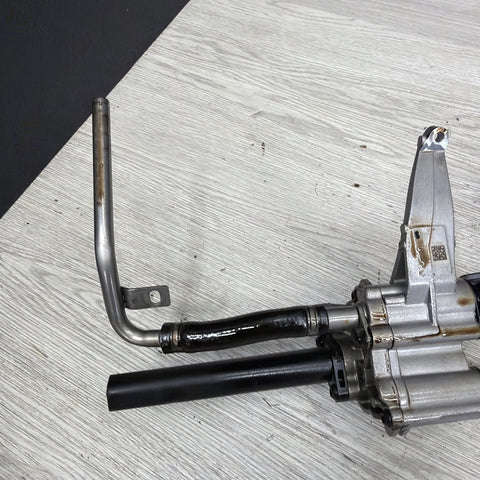 BMW 15-20 F80 F82 F83 M3 M4 S55 Suction Secondary Oil Lubrication Pump OEM