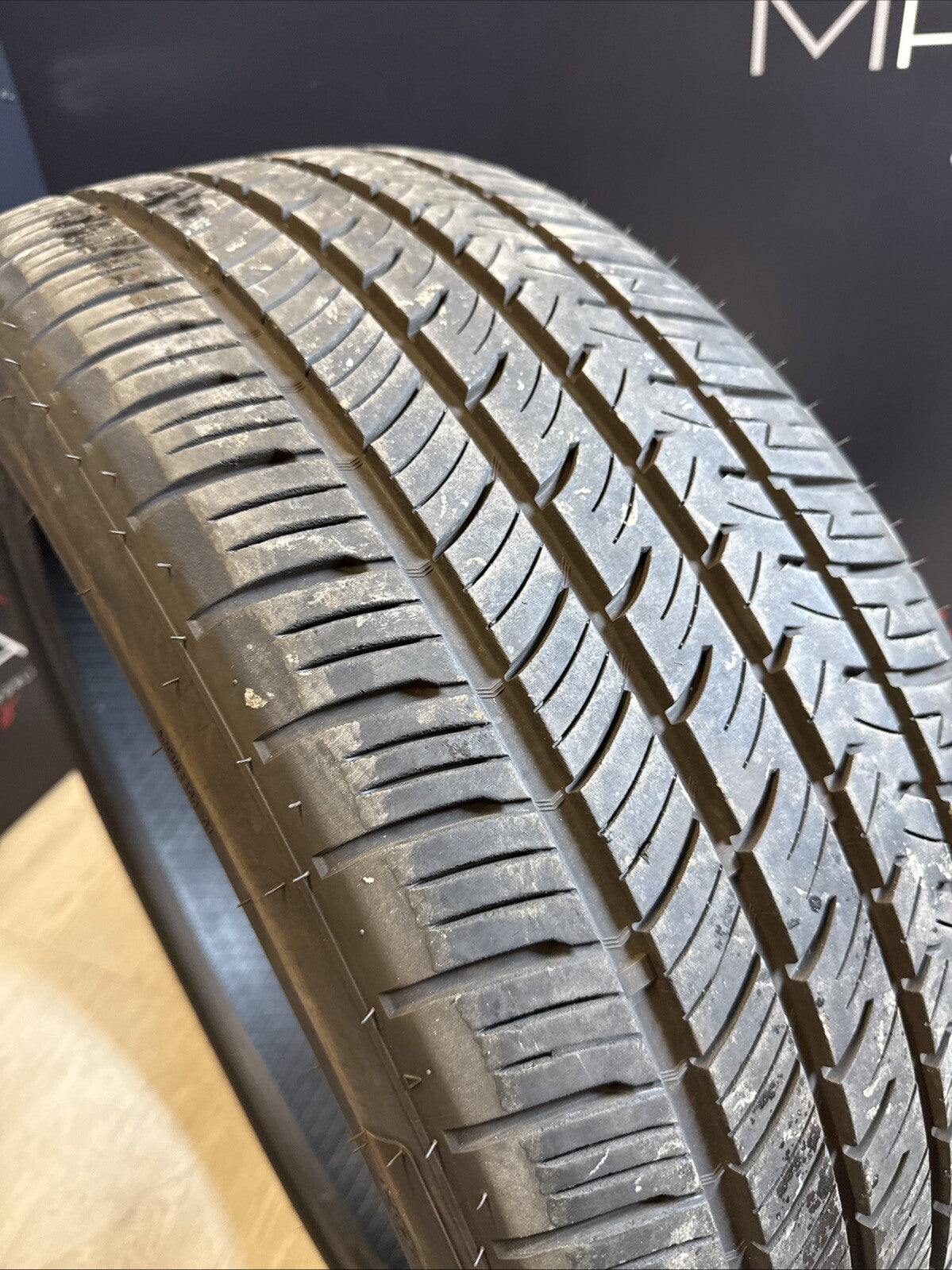 2023 Used Tire 265/40R22 Advanta HP Z-02 106V - 9-10/32 | M Parts