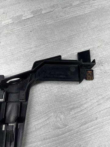 01-06 BMW E46 3-Series M3 Headlight Bracket Right 1301073018